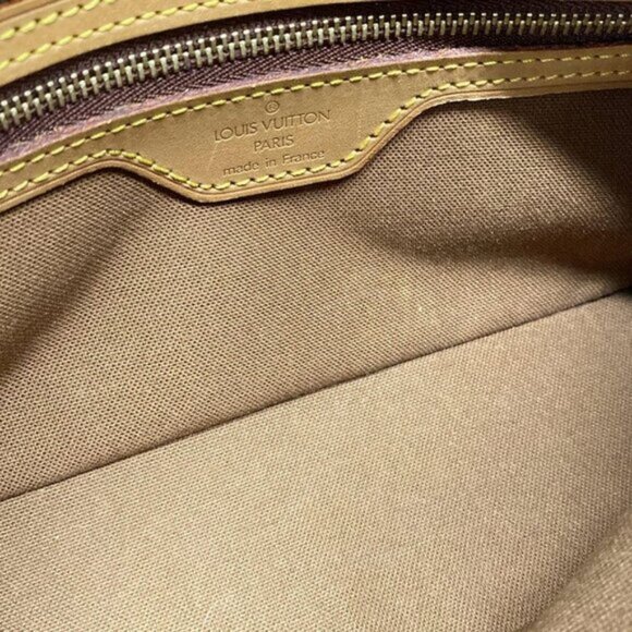 LOUIS VUITTON Trotteur Monogram Shoulder Bag Monogram Canvas 581-061625 - Picture 11 of 14